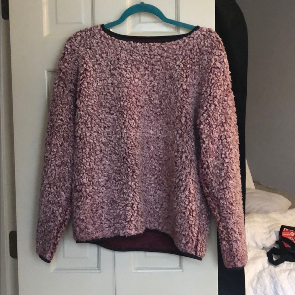 Maroon and white jacket/pullover